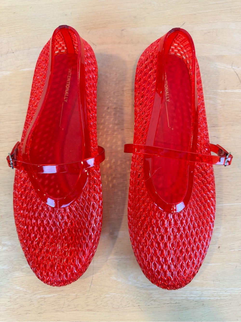 Intentionally Blank, Red Maryjane Jelly Shoes, 9 NWOT - Picture 4 of 12